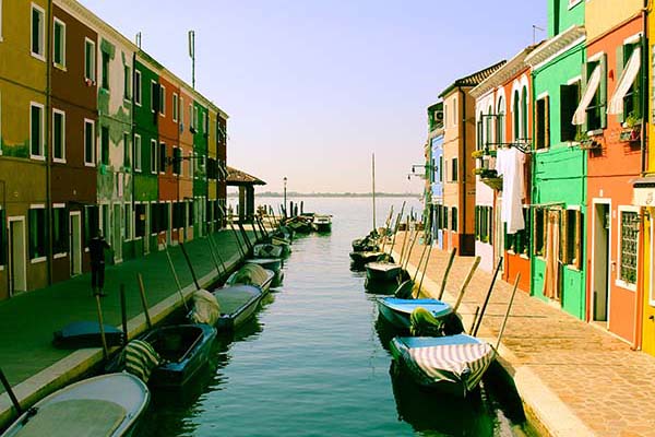 Specifie an alternate text for an image